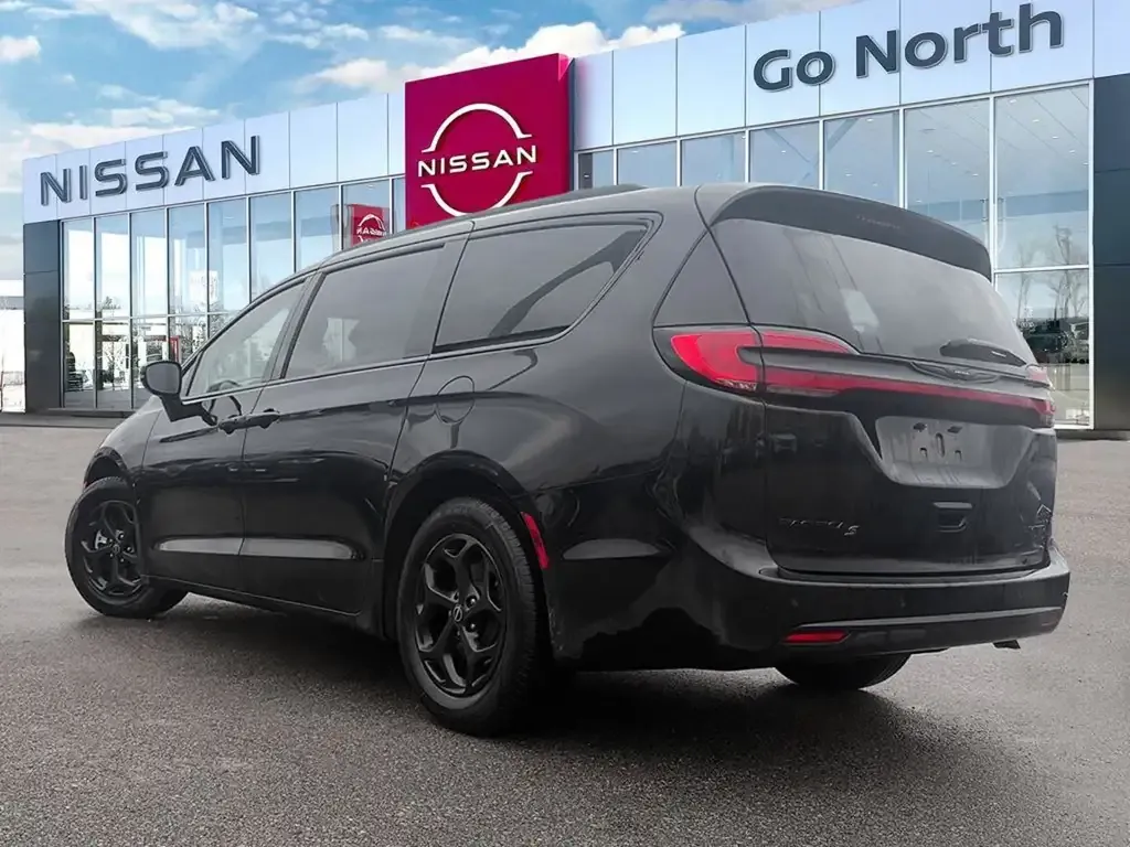 Chrysler Pacifica 2025 photo 4