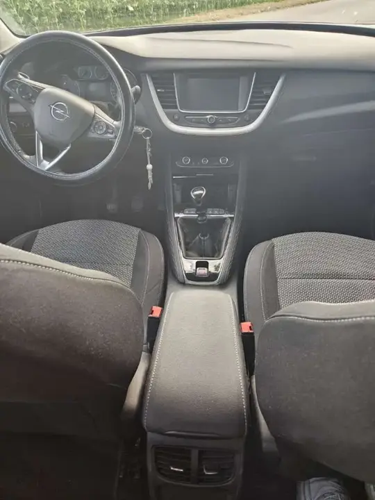Opel Grandland X 2019 photo 2
