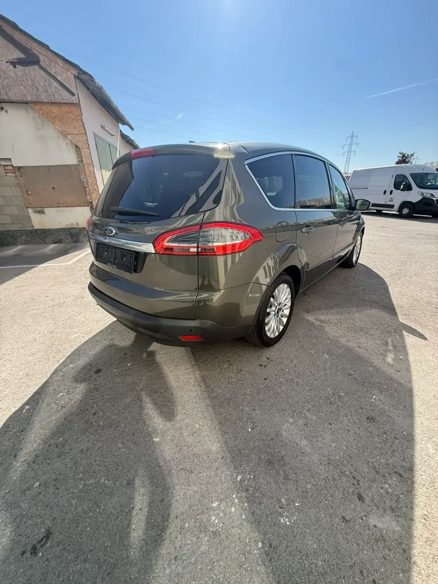 Ford S-Max 2011 photo 3