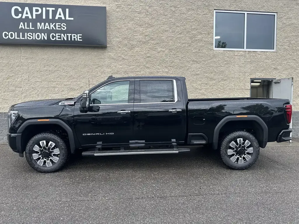 GMC Sierra 3500Hd 2026 photo 3