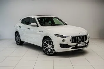 Maserati Levante 2016 photo 2
