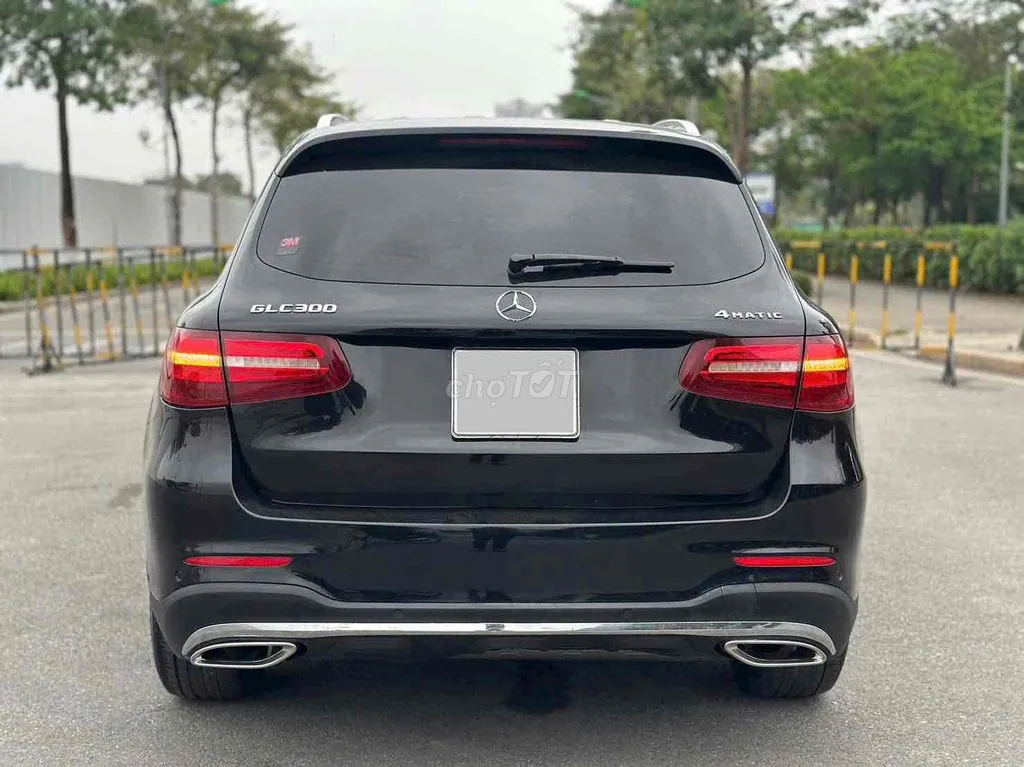Mercedes-Benz Glc 2018 photo 2