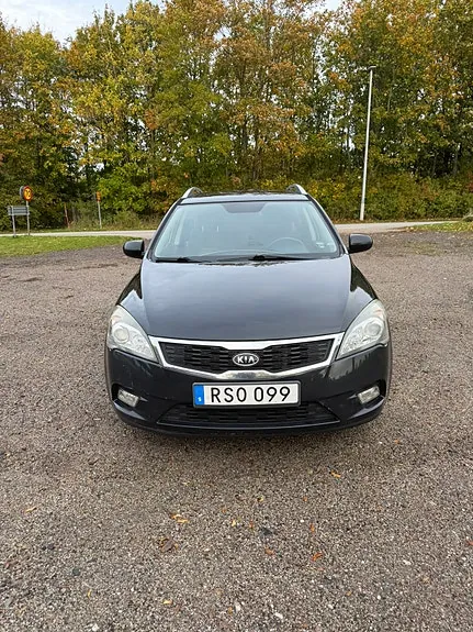 Kia Ceed 2011 photo 2