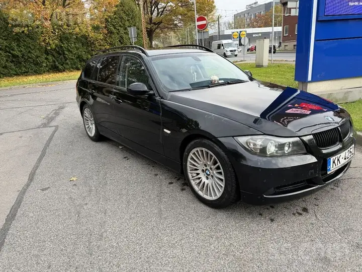 BMW 320 2007 photo 2