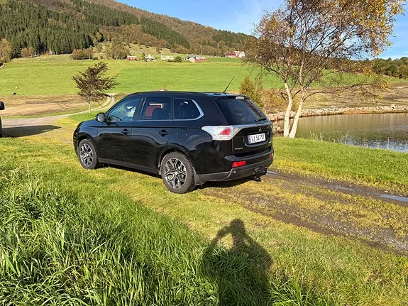 Mitsubishi Outlander 2013 photo 4