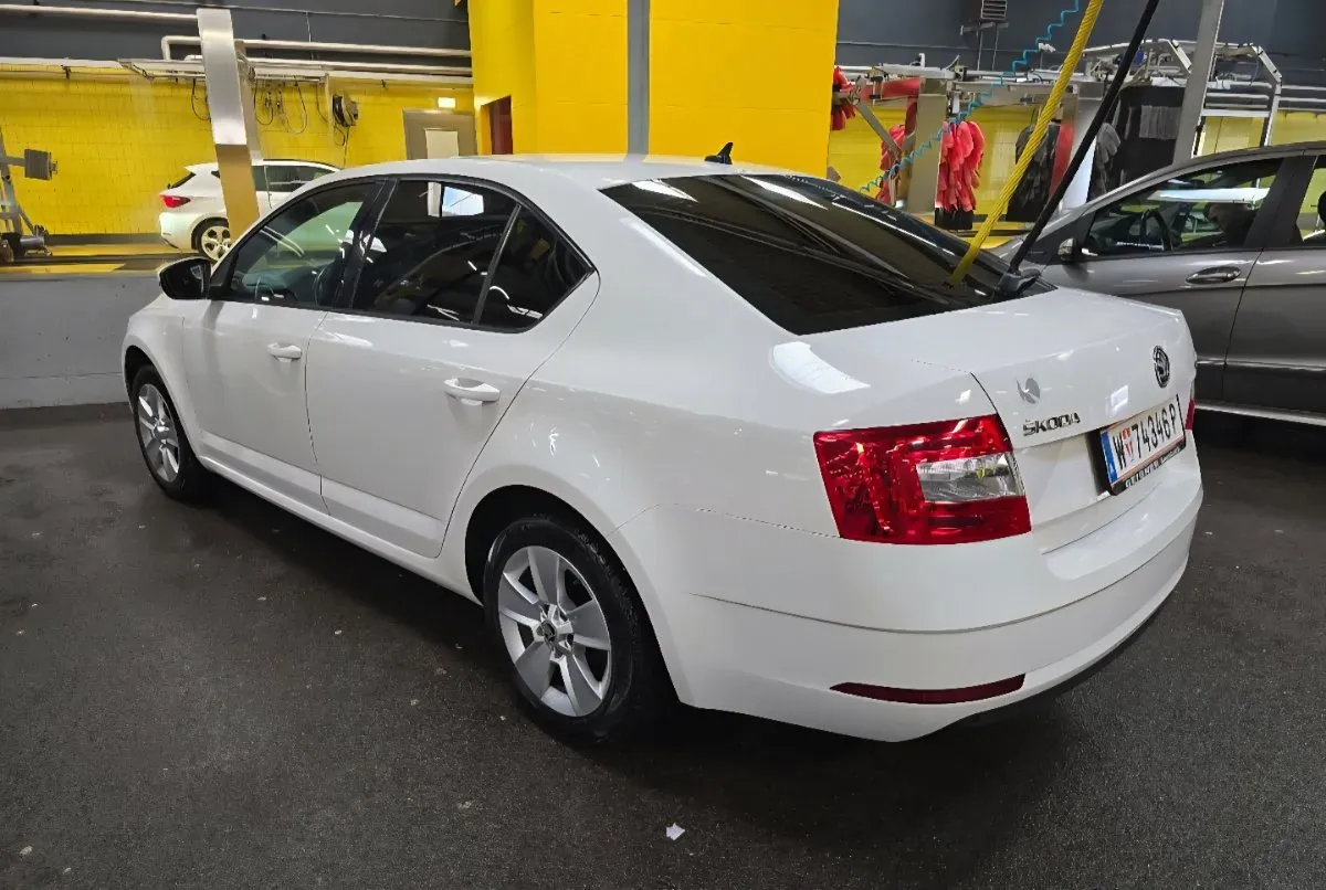 Skoda Octavia 2017 photo 2