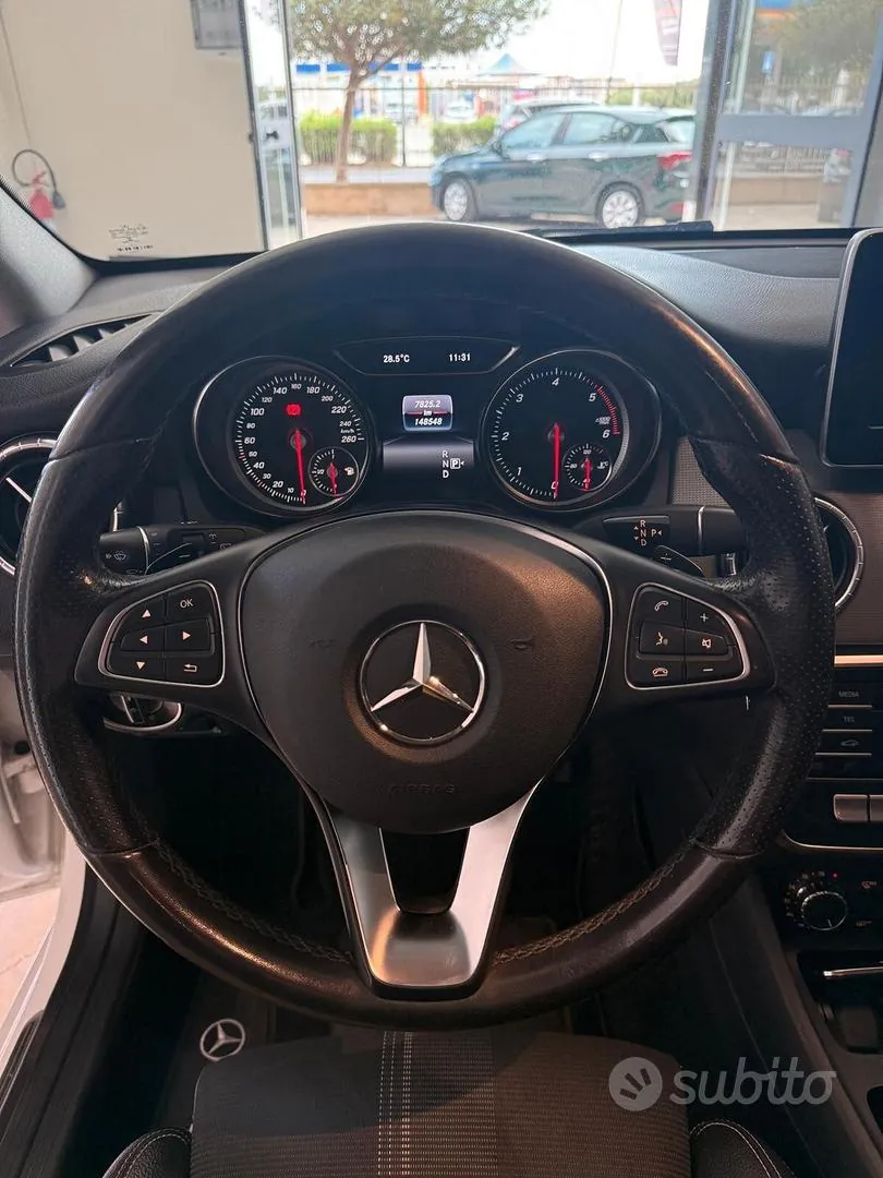 Mercedes-Benz A 200 2019 photo 4