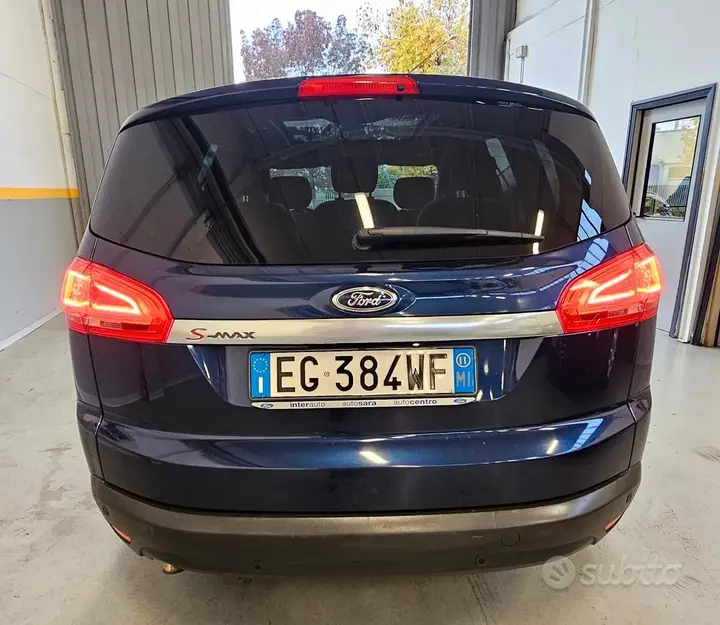 Ford S-Max 2011 photo 4