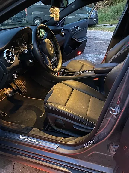 Mercedes-Benz A200 2017 photo 5