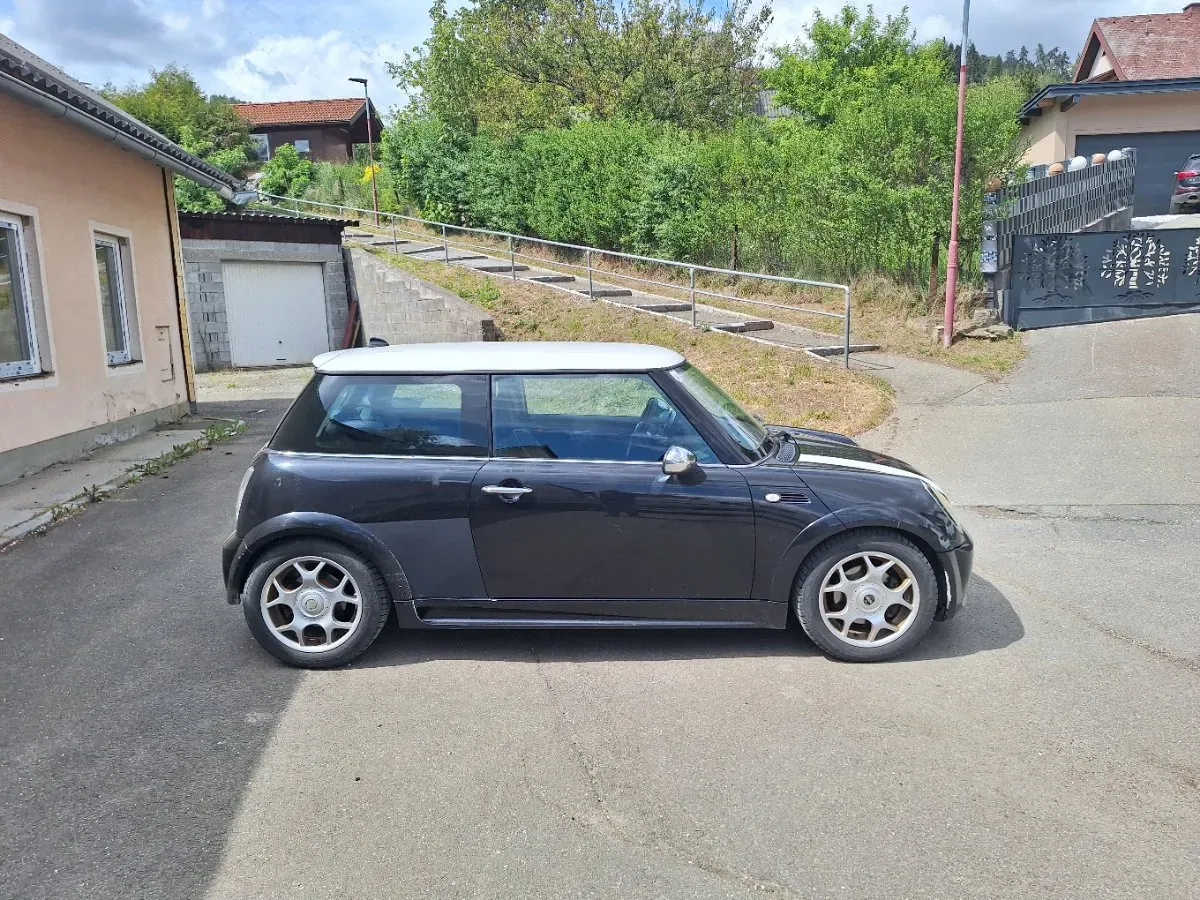 Mini Cooper 2003 photo 2