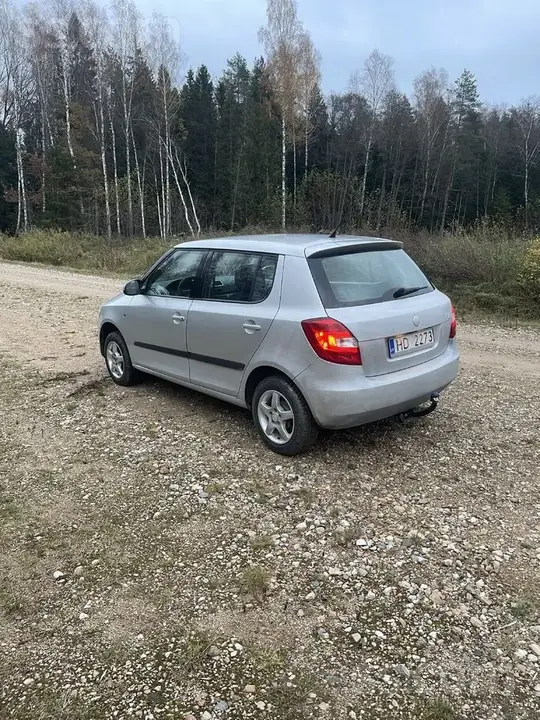Skoda Fabia 2008 photo 3
