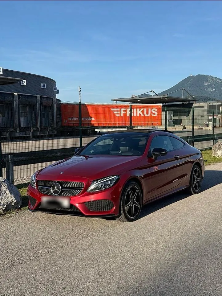 Mercedes-Benz C400