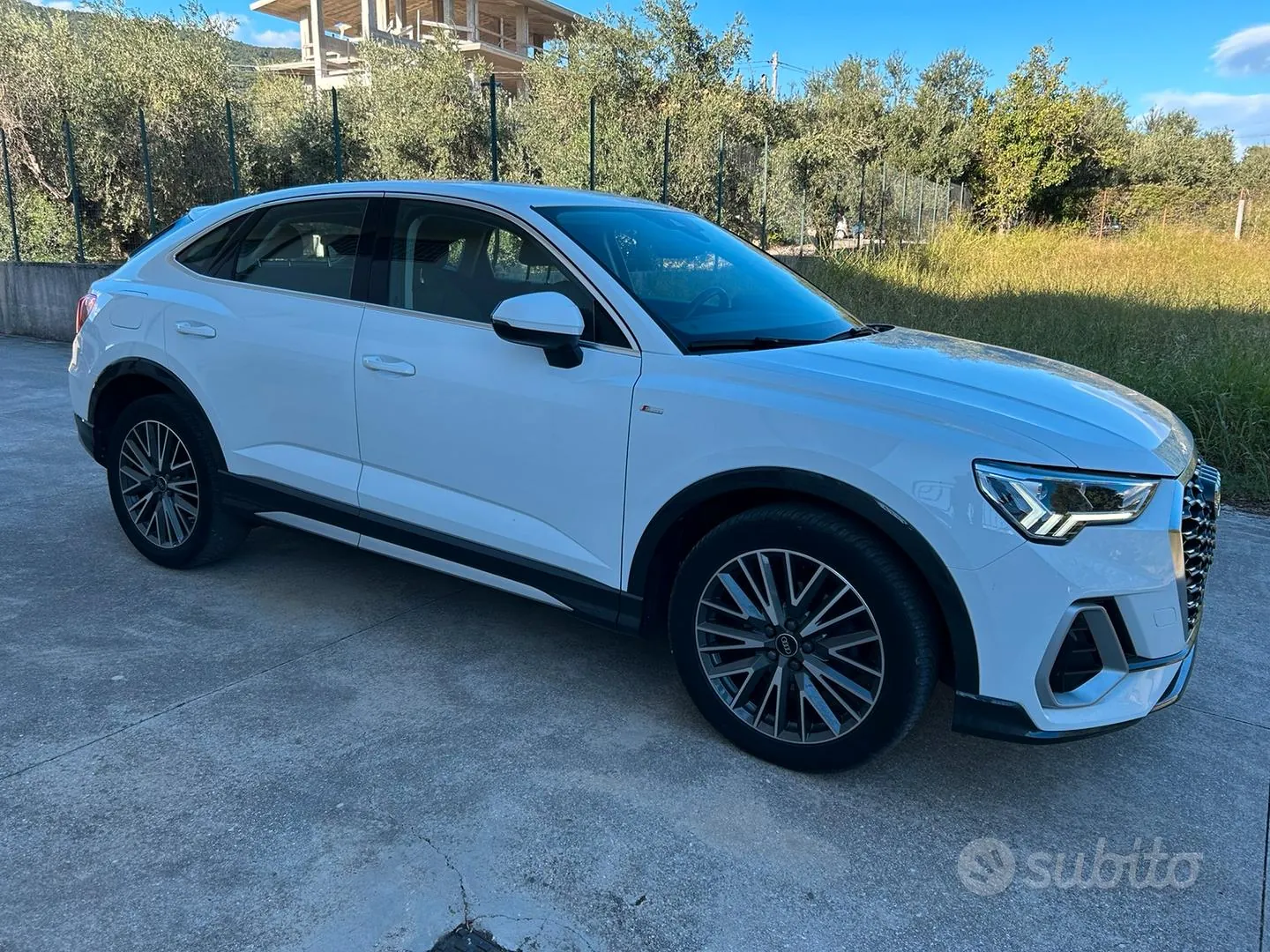 Audi Q3 2023 photo 3