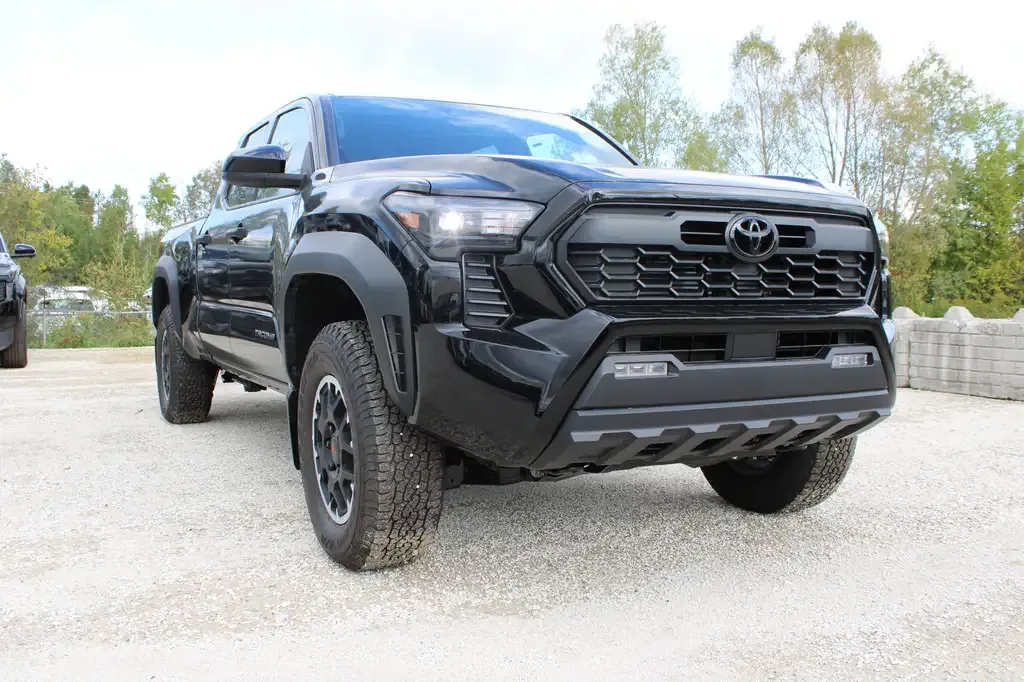 Toyota Tacoma 2026 photo 2