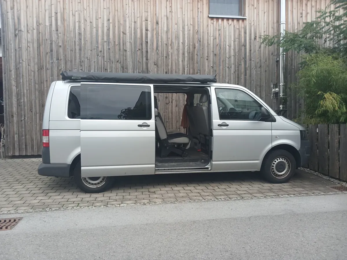 Volkswagen T5 2013 photo 2
