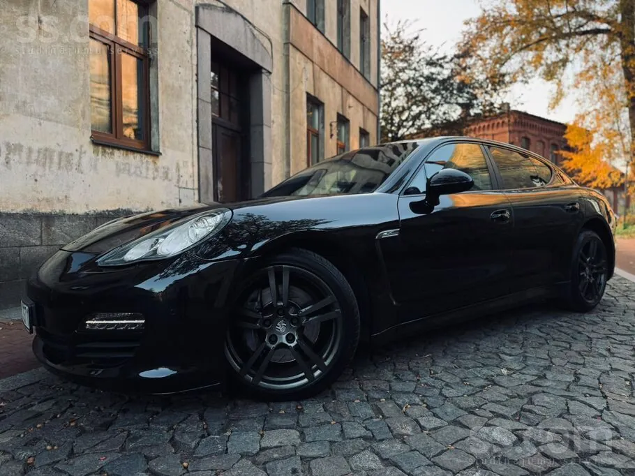 Porsche Panamera 2012 photo 4