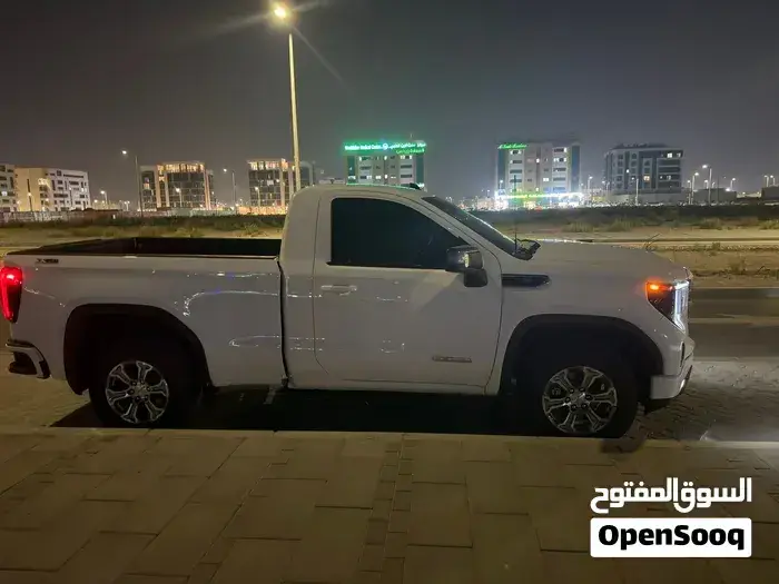 GMC Sierra 2025 photo 2