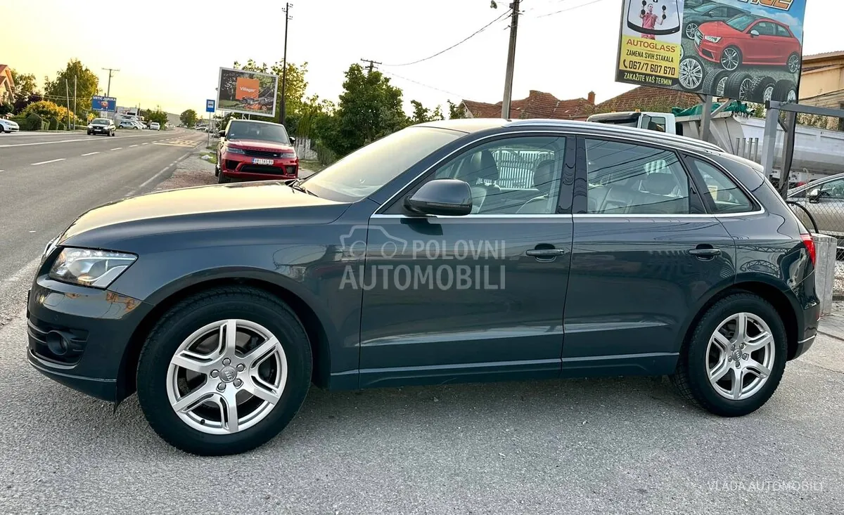 Audi Q5 2009 photo 2