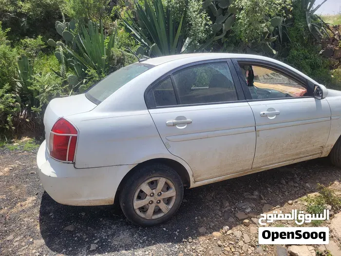 Hyundai Accent 2008 photo 2