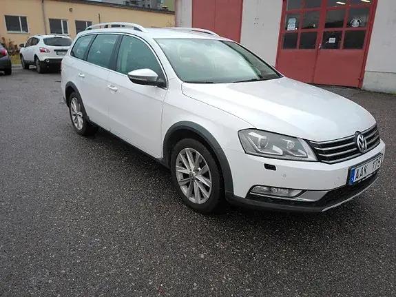 Volkswagen Passat Alltrack 2014 photo 2