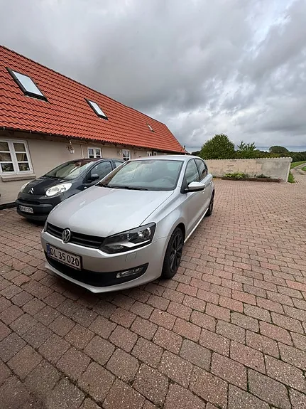 Volkswagen Polo 2011 photo 2