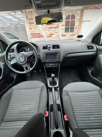 Volkswagen Polo 2011 photo 4