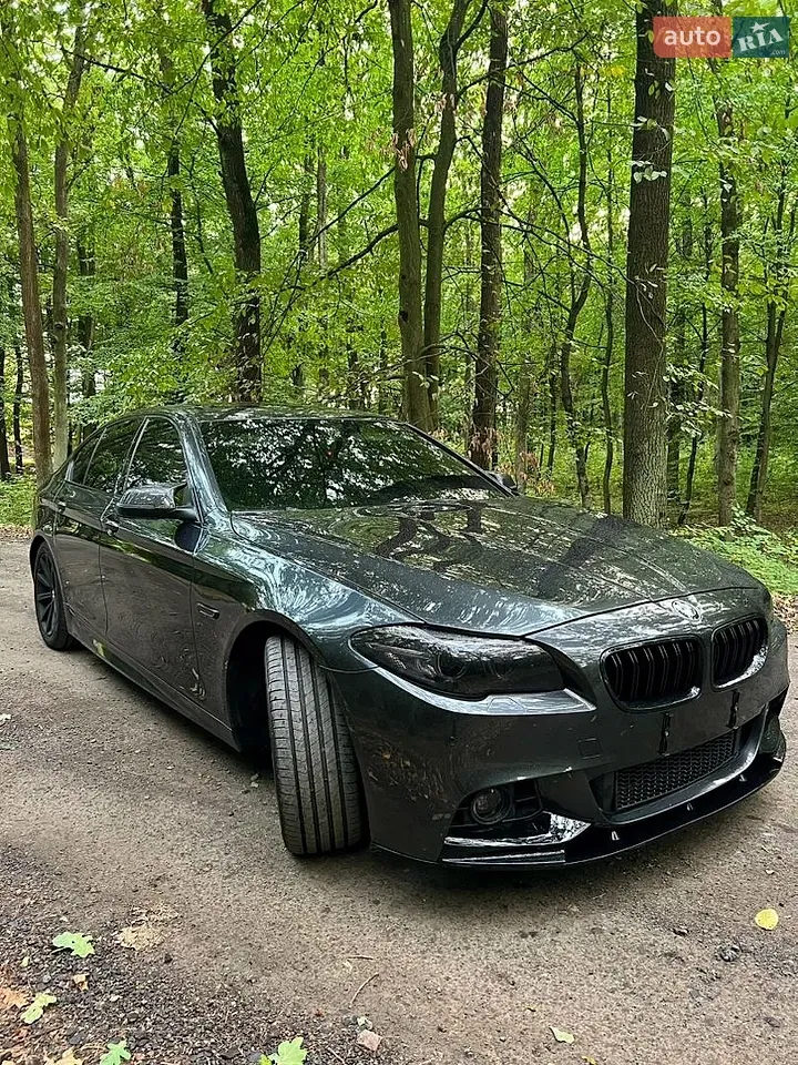 BMW 5 Series 2013 photo 2