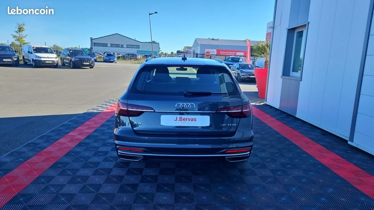 Audi A4 2023 photo 4