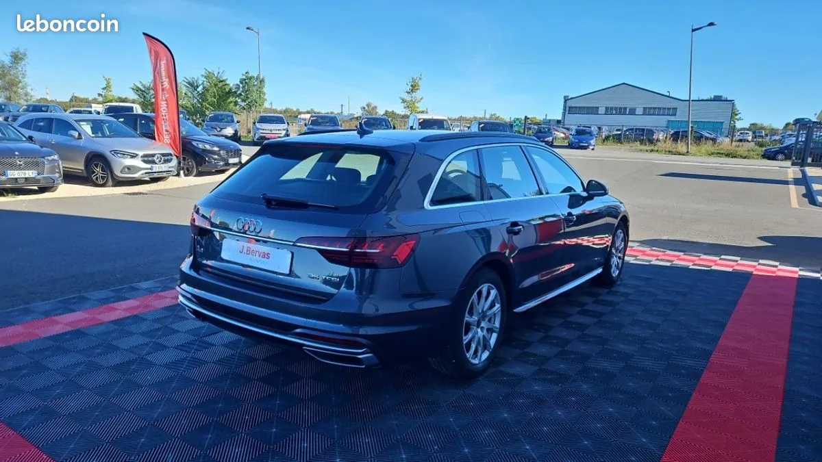 Audi A4 2023 photo 5
