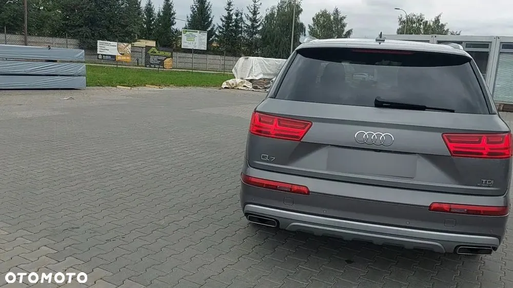 Audi Q7 2017 photo 3