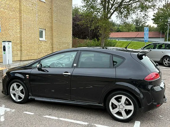Seat Leon 2006 photo 2