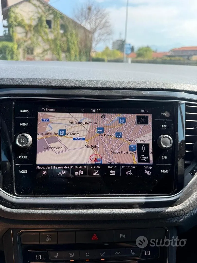 Volkswagen T-Roc 2018 photo 2
