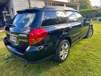 Subaru Outback 2004 photo 2