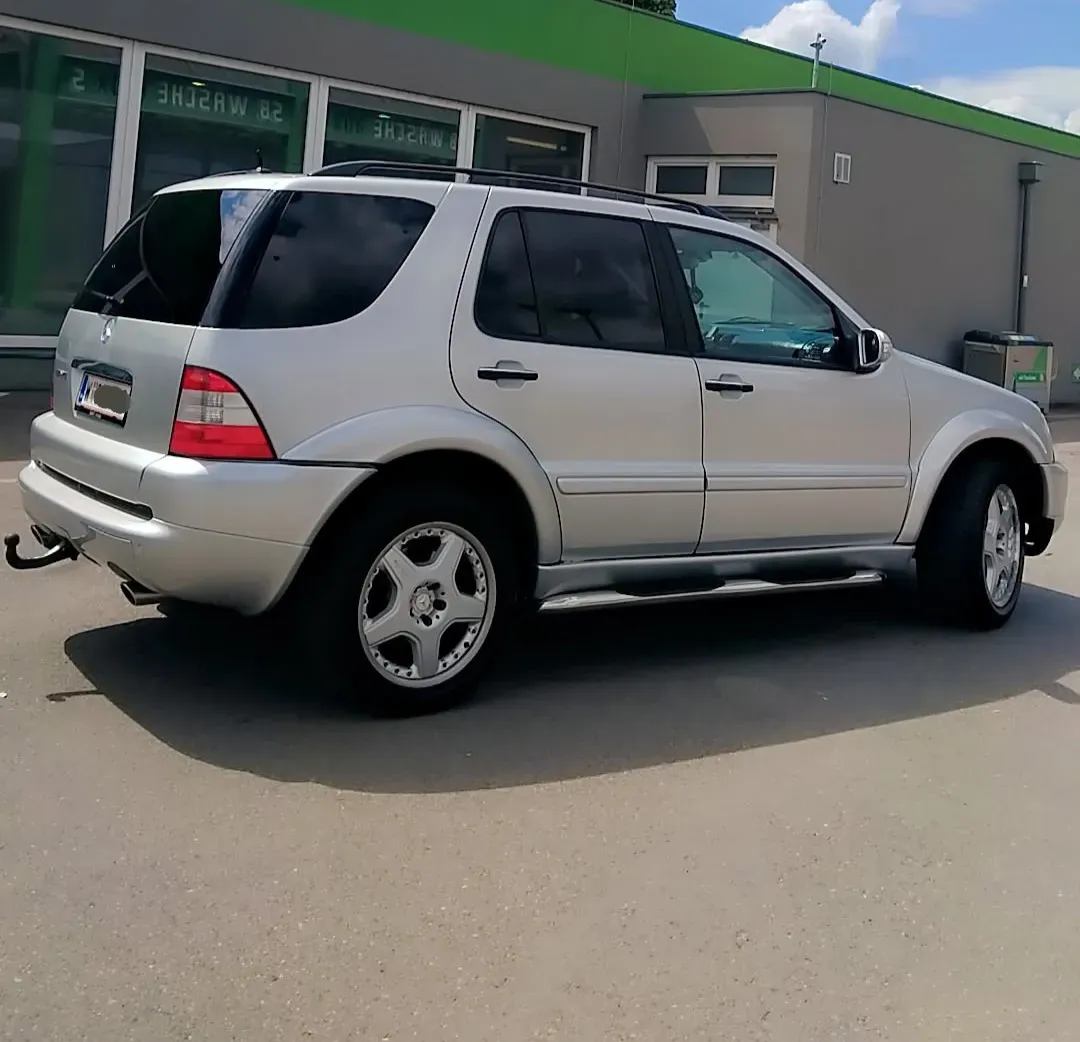 Mercedes-Benz M-Class 2004 photo 3