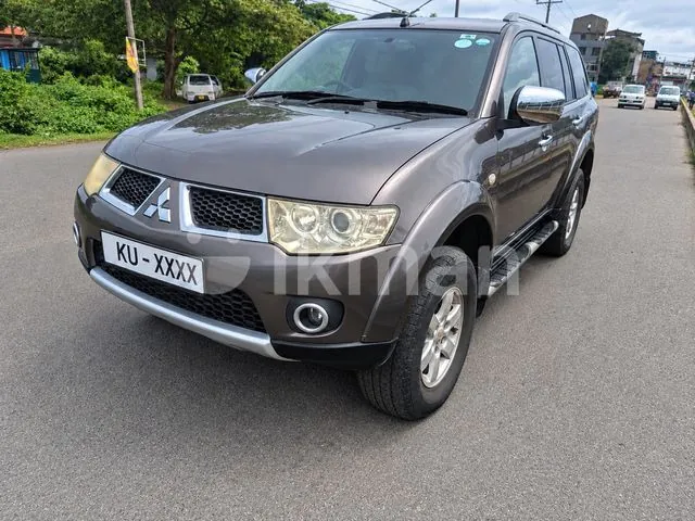 Mitsubishi Montero Sport 2012 photo 2