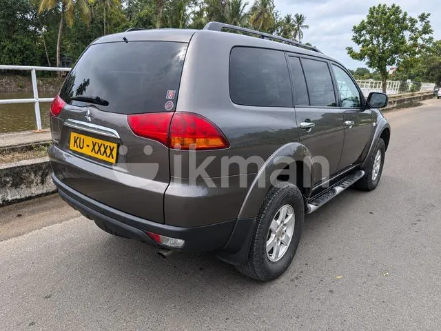 Mitsubishi Montero Sport 2012 photo 4