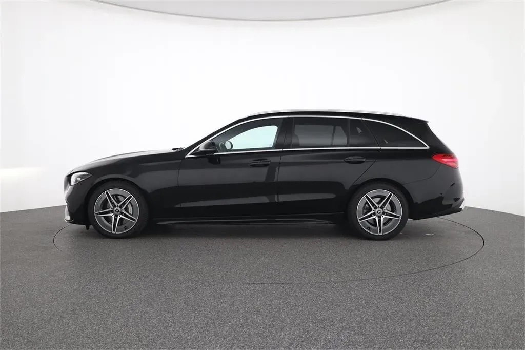 Mercedes-Benz C-Class 2025 photo 2