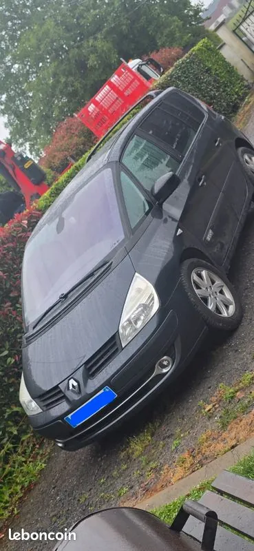 Renault Espace 2010 photo 2