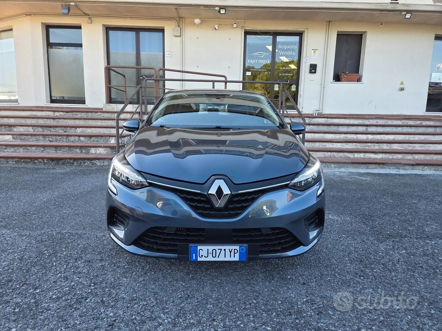 Renault Clio 2022 photo 2
