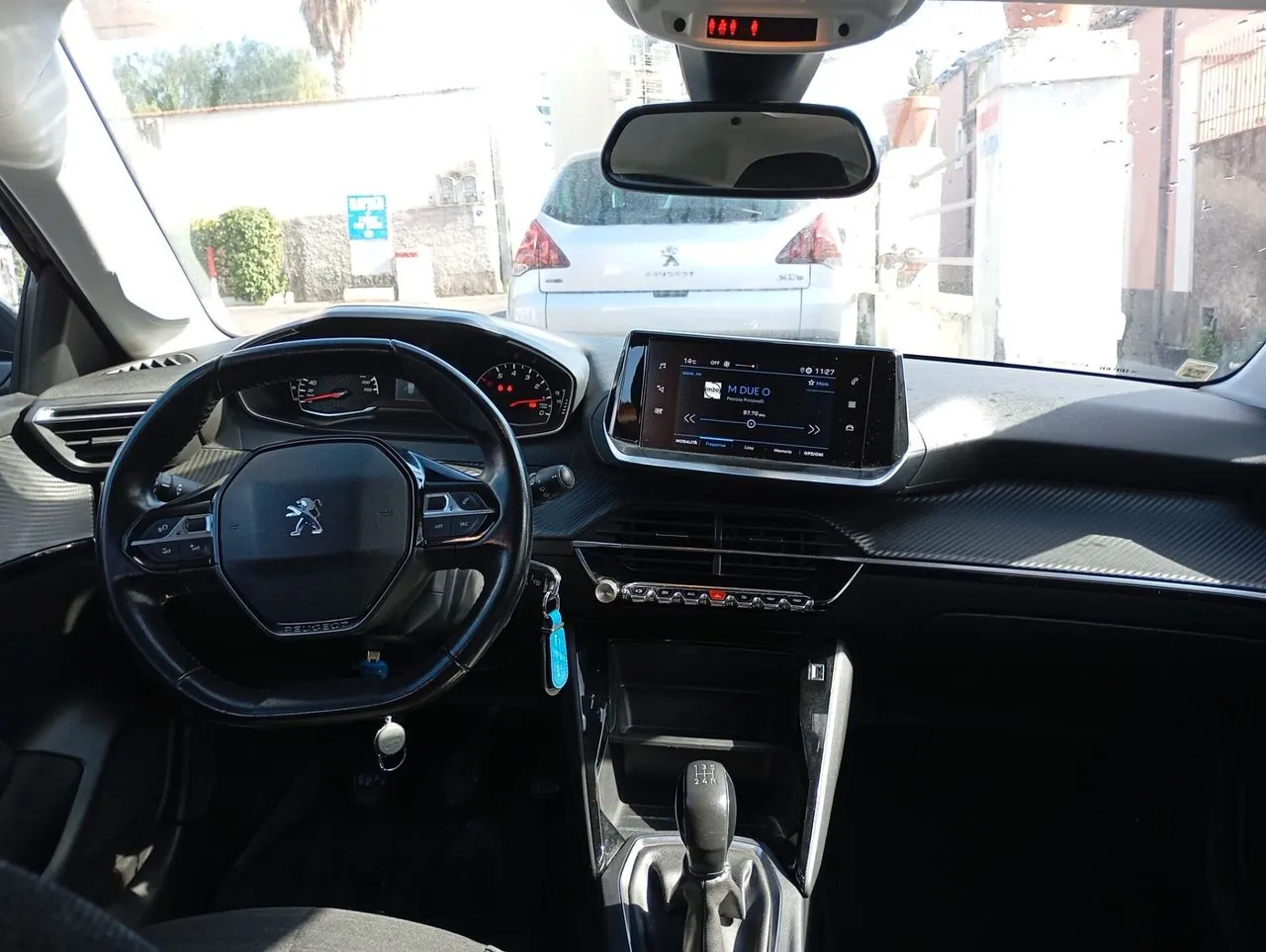 Peugeot 208 2020 photo 4