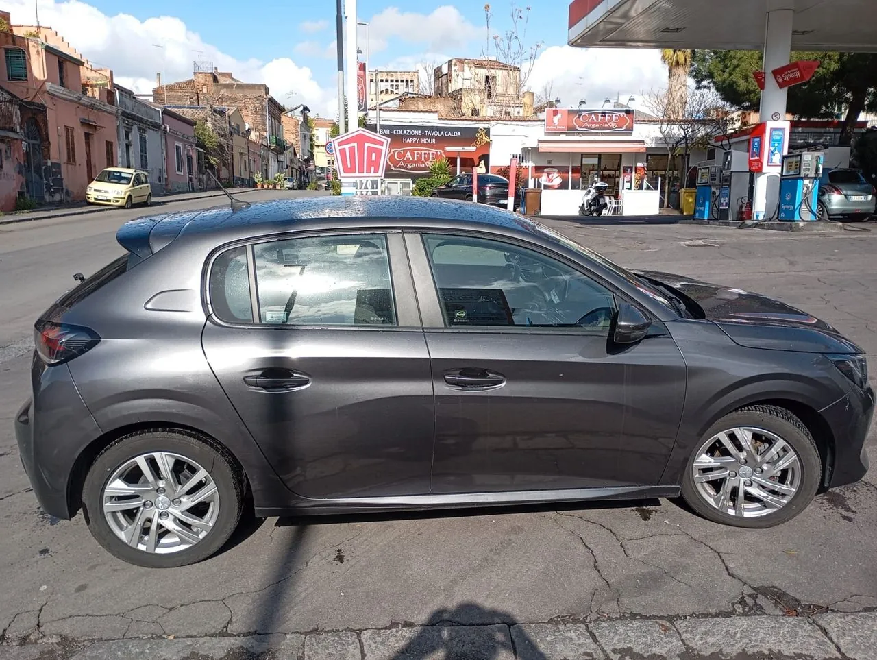 Peugeot 208 2020 photo 3