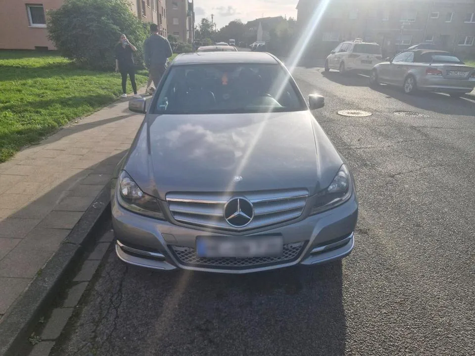 Mercedes-Benz C 220