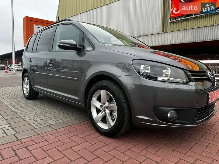 Volkswagen Touran 2014 photo 5