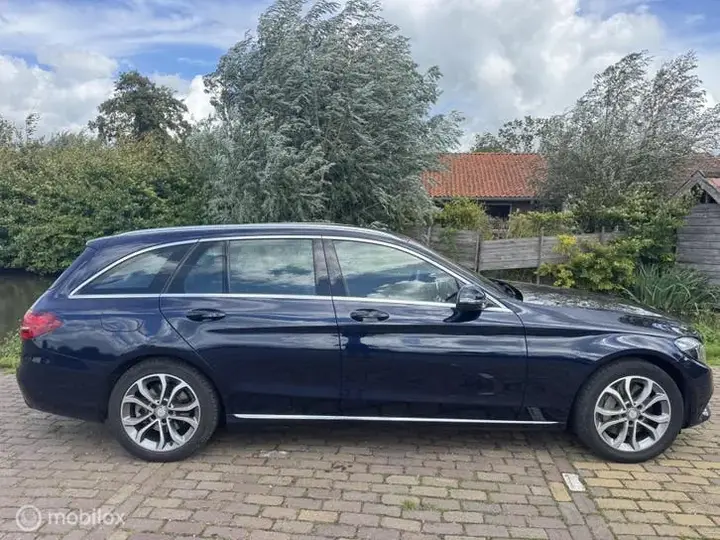 Mercedes-Benz C-Class 2016 photo 3