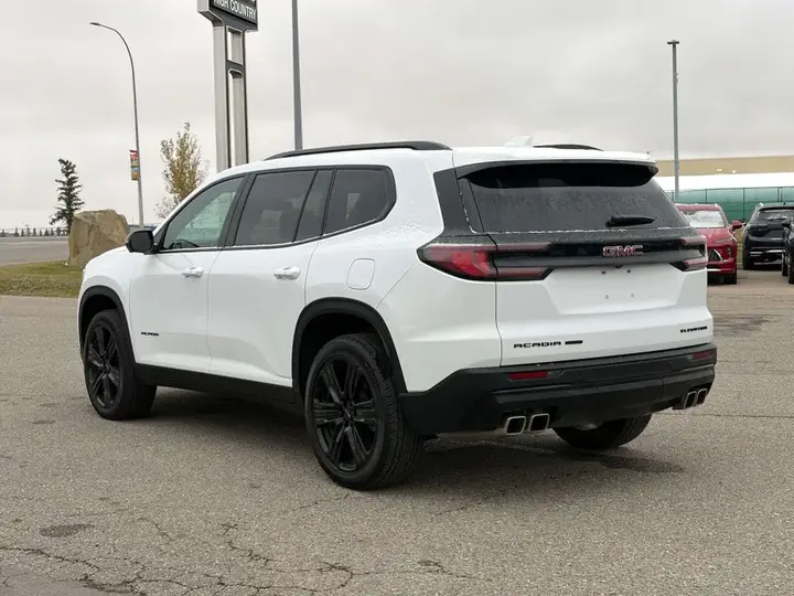 GMC Acadia 2025 photo 4