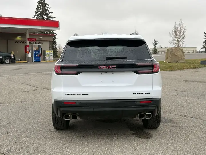 GMC Acadia 2025 photo 5