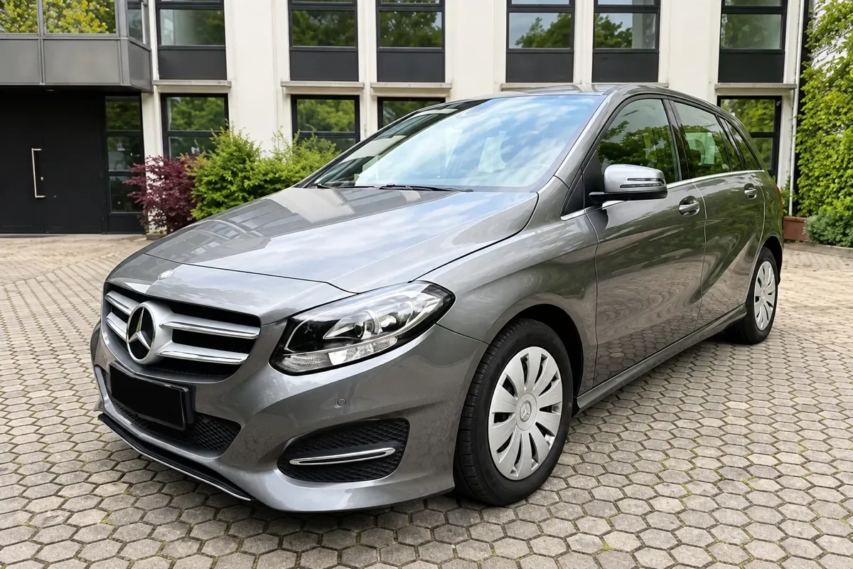 Mercedes-Benz B-Class 2016 photo 2