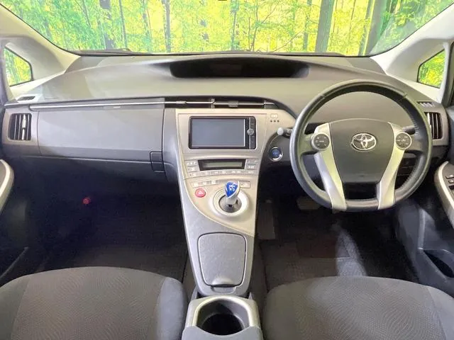 Toyota Prius 2013 photo 2