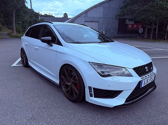 Seat Leon 2015 photo 3