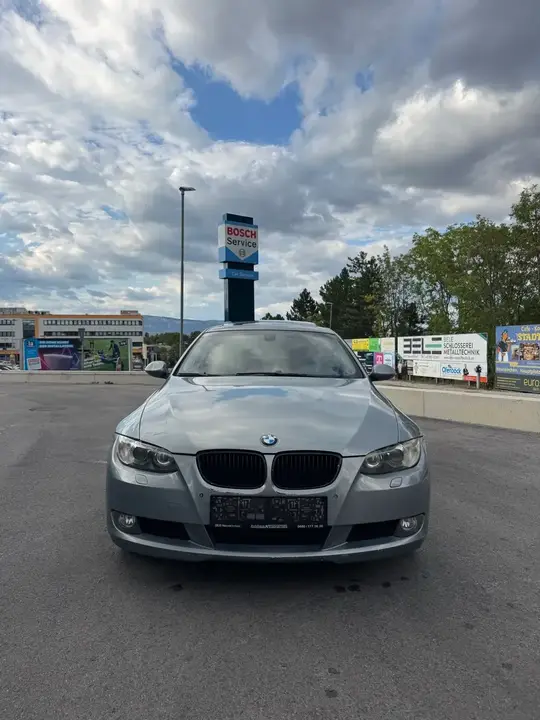 BMW 3 Series 2008 photo 2
